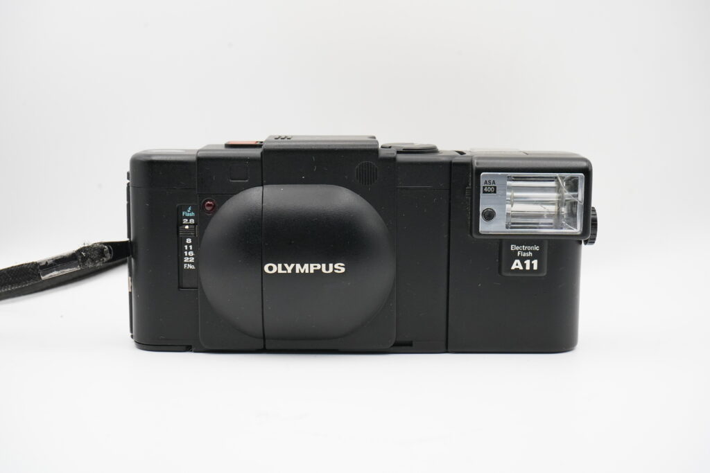 OLYMPUS XA + Flash A11 (USATO)