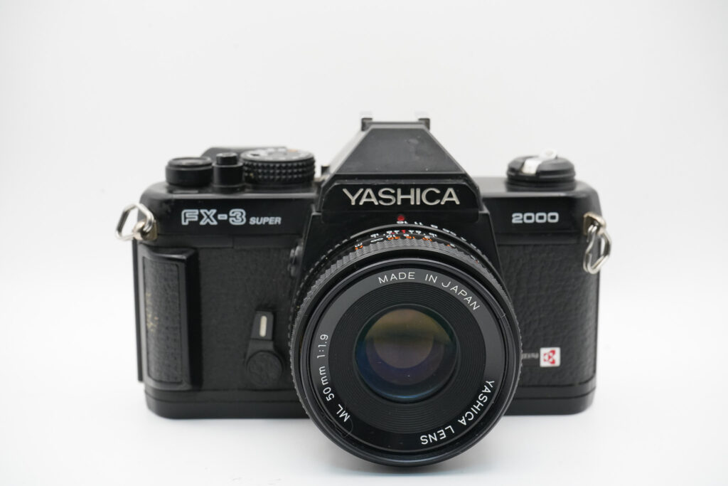 YASHICA FX-3 SUPER 2000 + ML 50/1.9 (USATO)